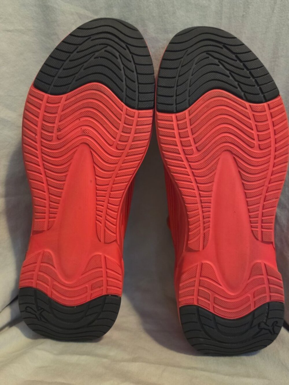 Puma red Athletic Sneakers tennis shoes, Men’s 12 - Picture 4 of 6